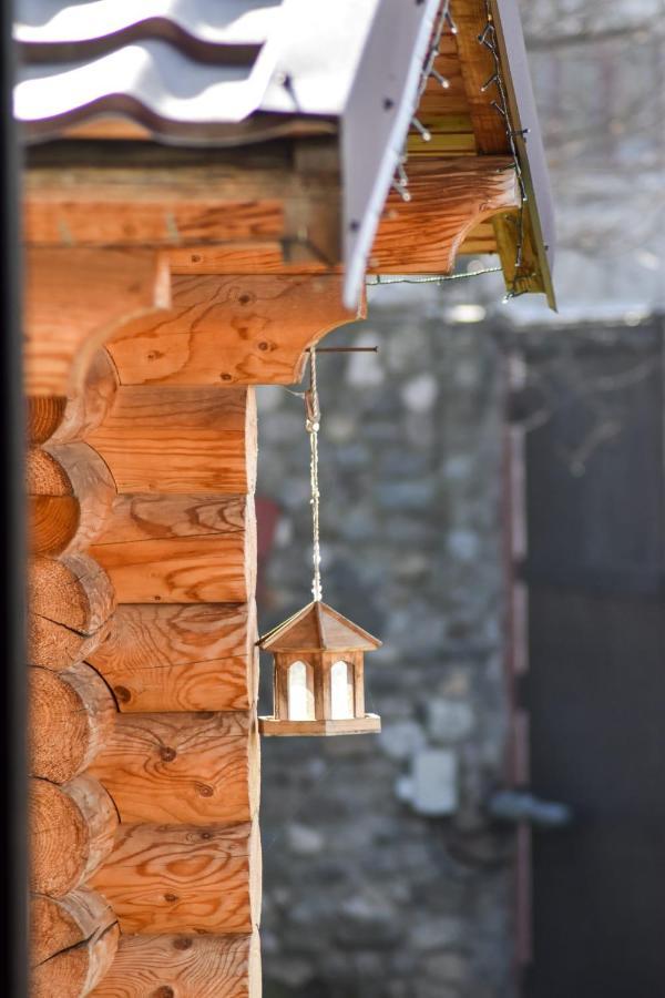 Cazarma Cavalerilor Bed and Breakfast Cimpulung Εξωτερικό φωτογραφία